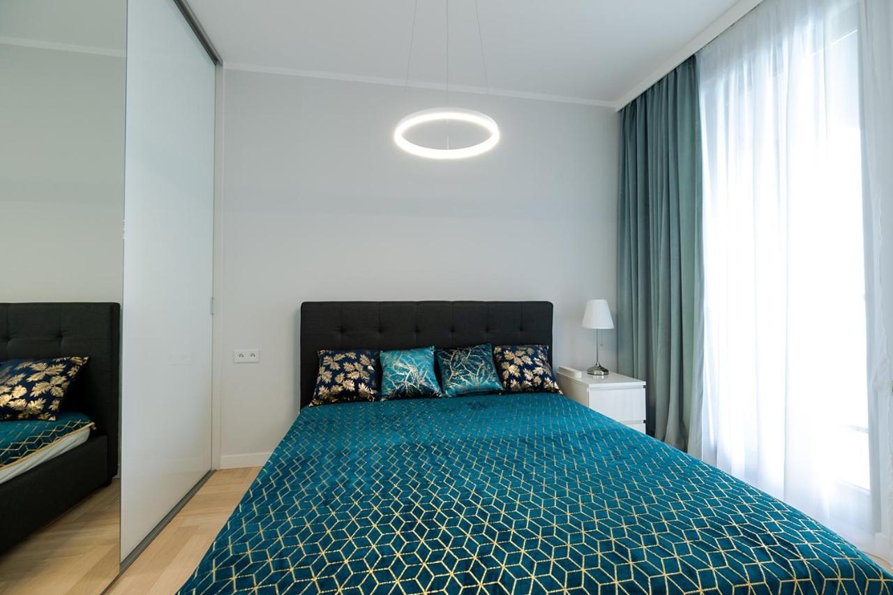 Wola Luxe Apartment Варшава Екстериор снимка