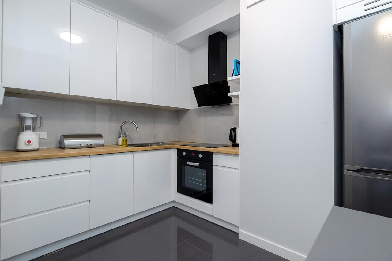 Wola Luxe Apartment Варшава Екстериор снимка